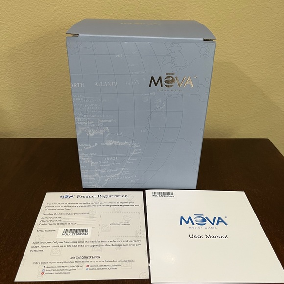 MOVA Earth with Clouds Globe - Picture 3 of 8